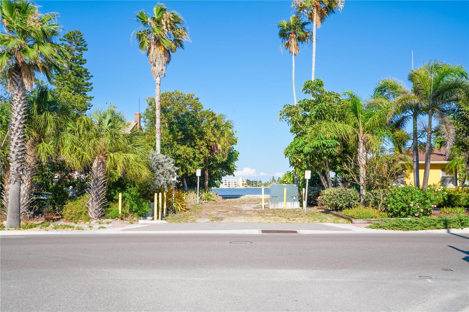 PINES OF PASS-A-GRILLE CONDO - Residential