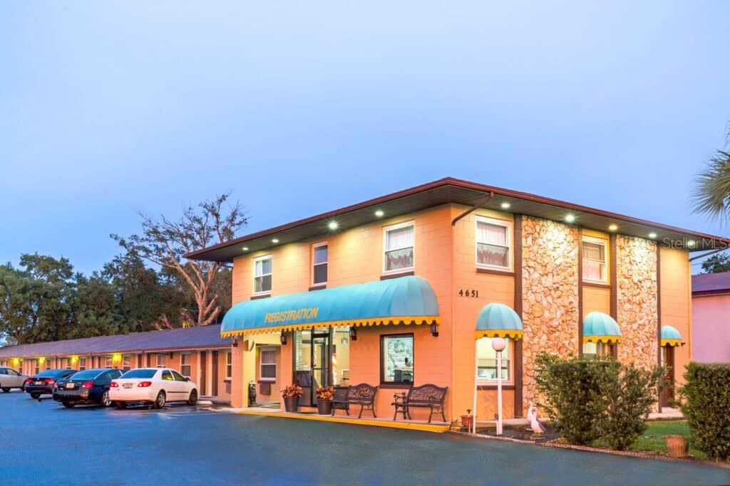 ACREAGE & UNREC - Commercial Sale