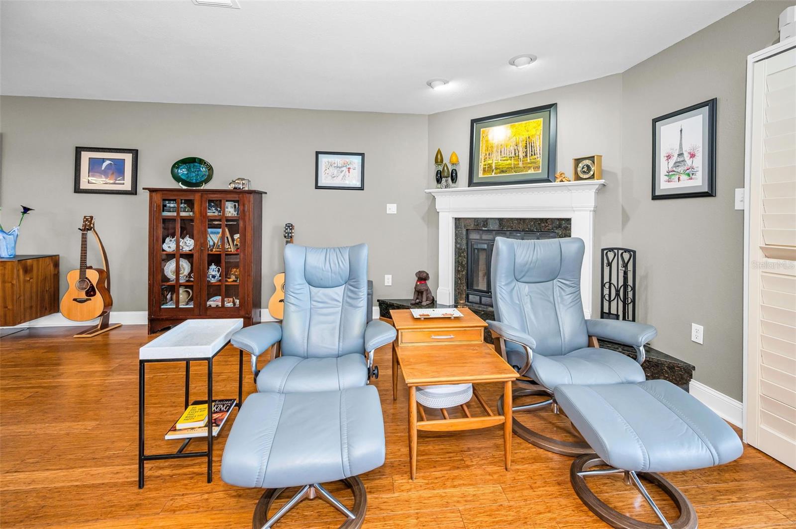 CAPRI HARBOR CONDO - Residential