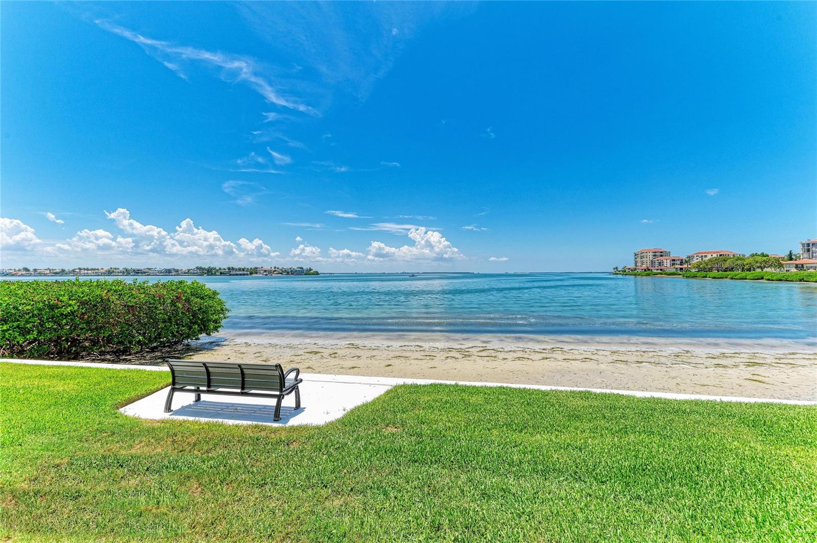 VISTA DE ORA PLAYA ESCONDIDA - Residential