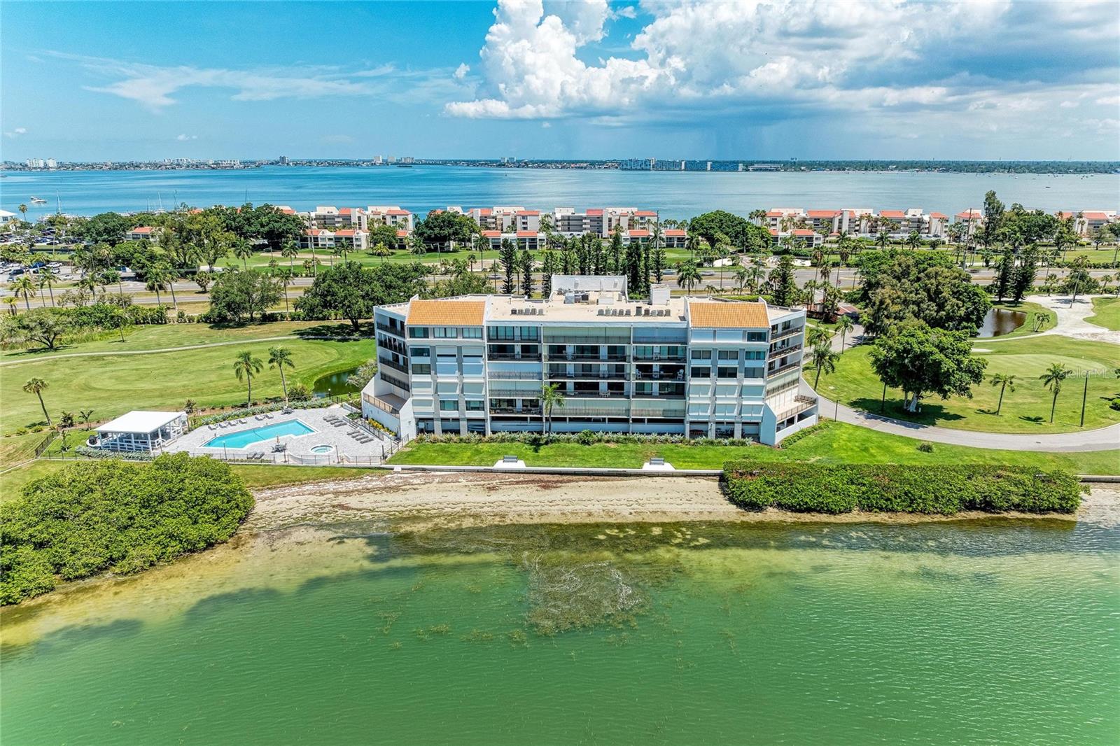 VISTA DE ORA PLAYA ESCONDIDA - Residential