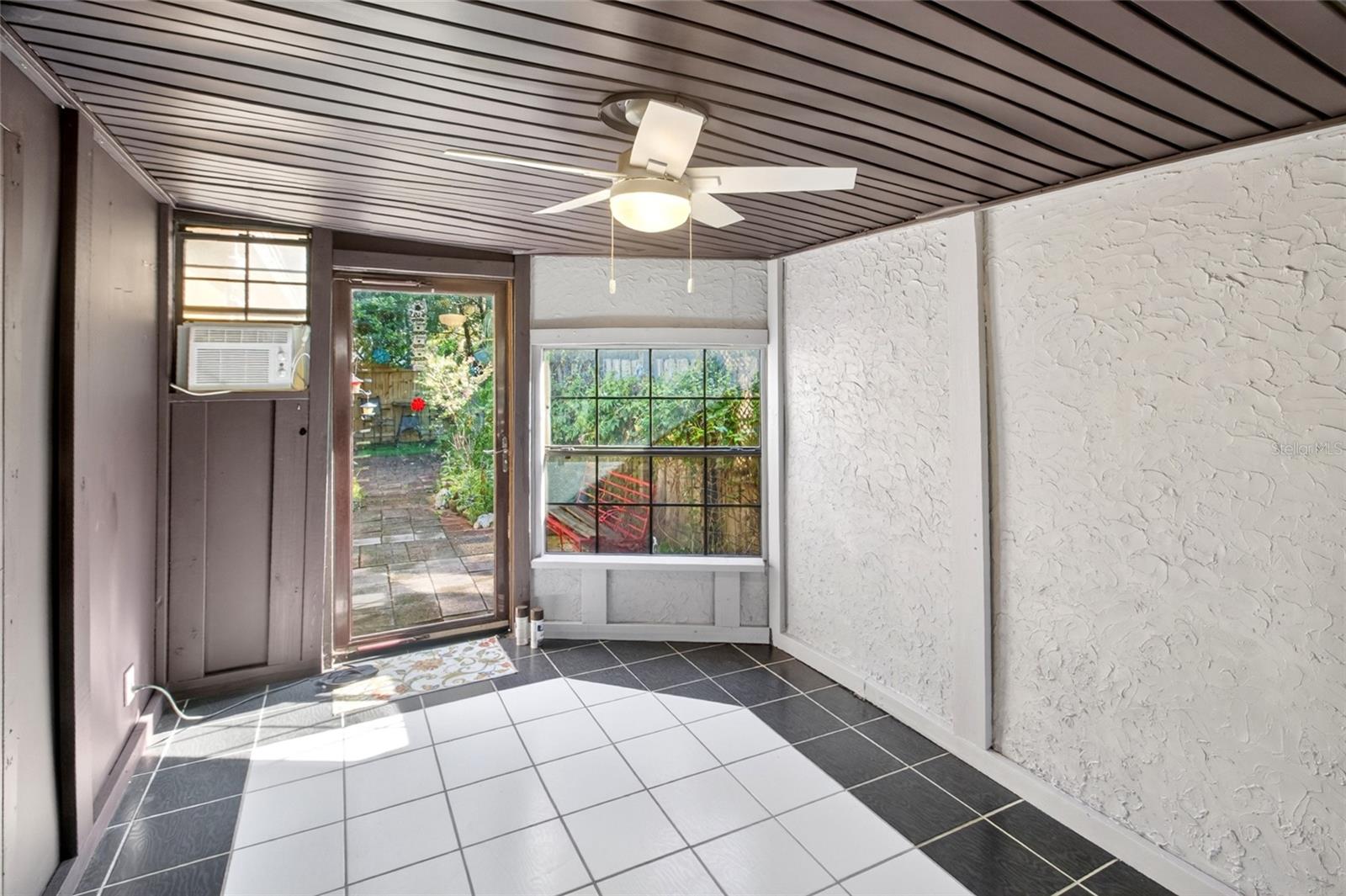 LA JOLLA 200 - Residential