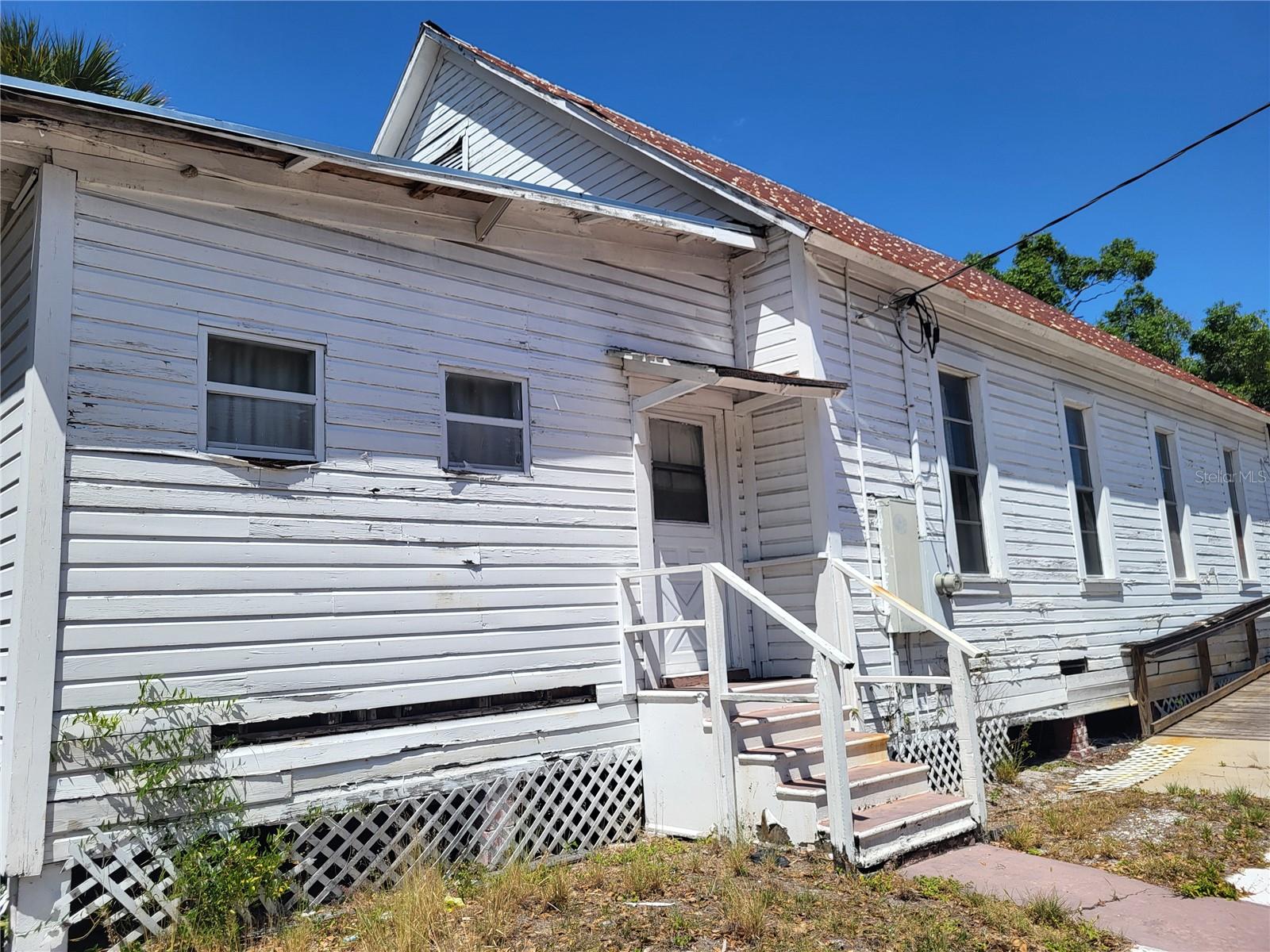 BOUTON & SKINNERS ADD - Commercial Sale