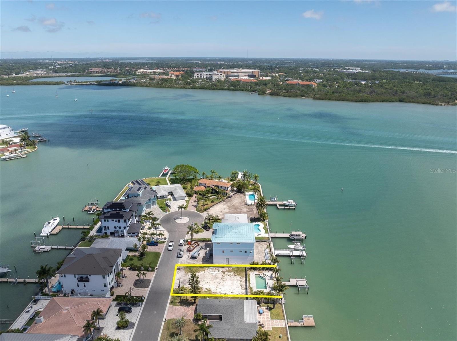 CRYSTAL ISLAND - Residential