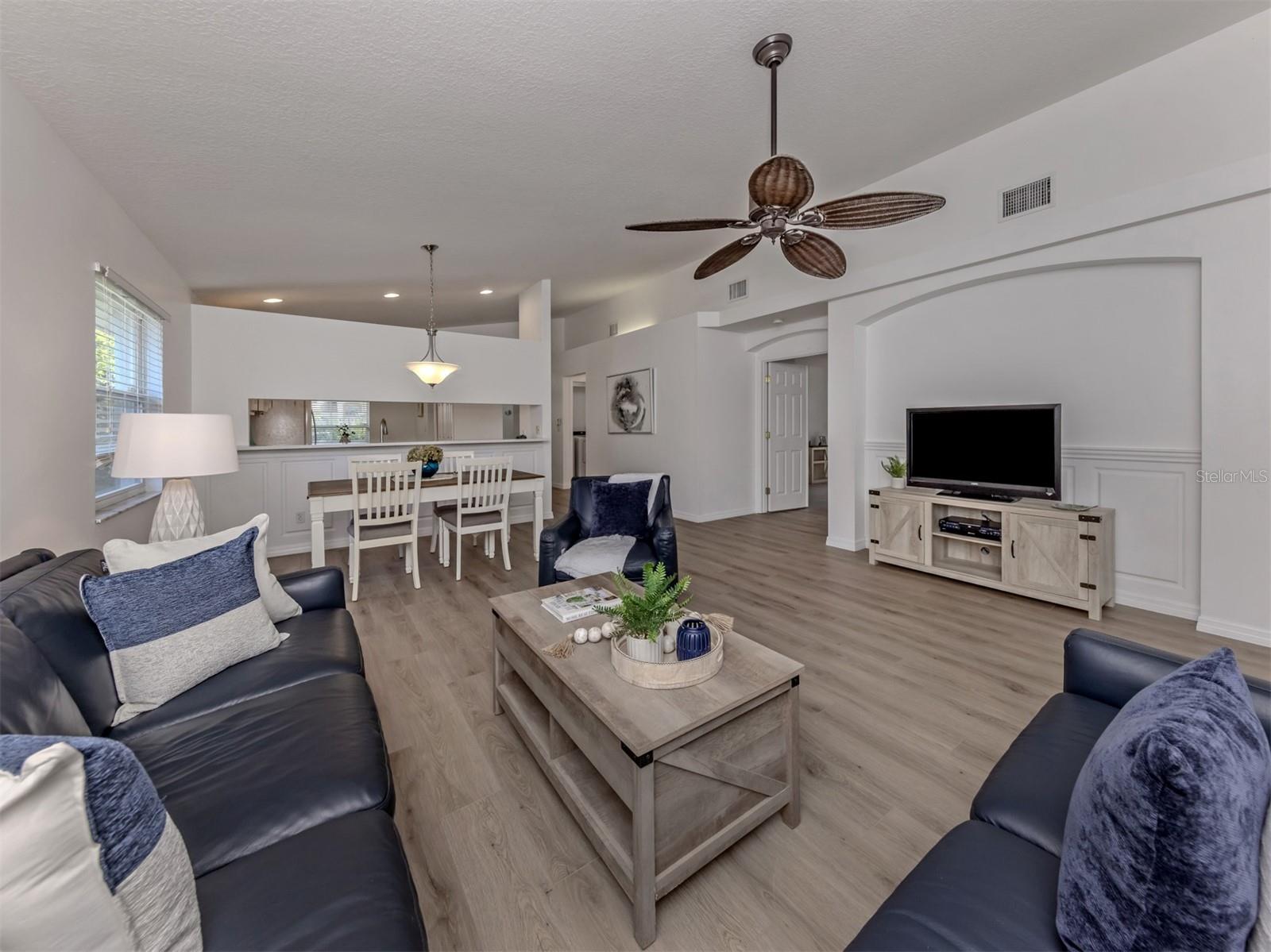 ASHLEY OAKS - Residential