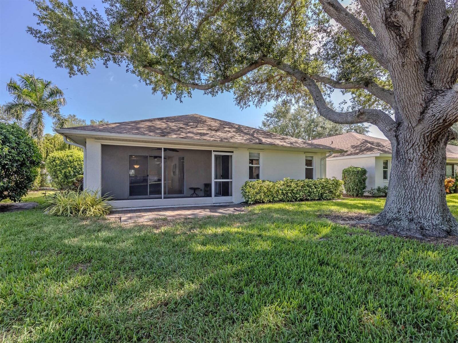 ASHLEY OAKS - Residential