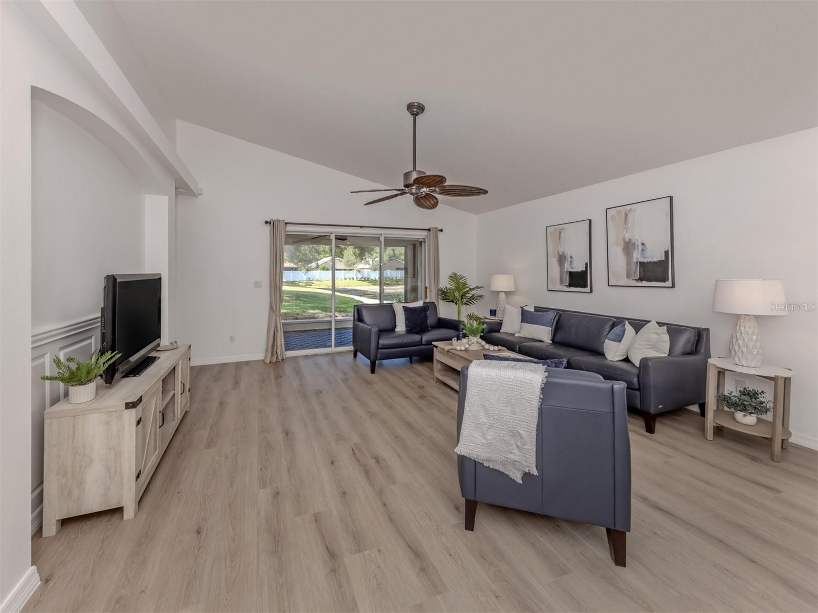 ASHLEY OAKS - Residential
