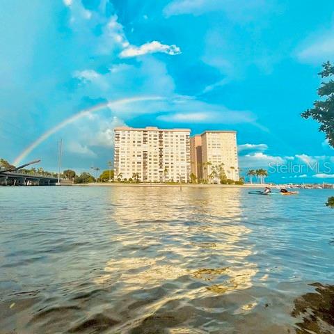 BAYWAY ISLES POINT BRITTANY FOUR - Residential
