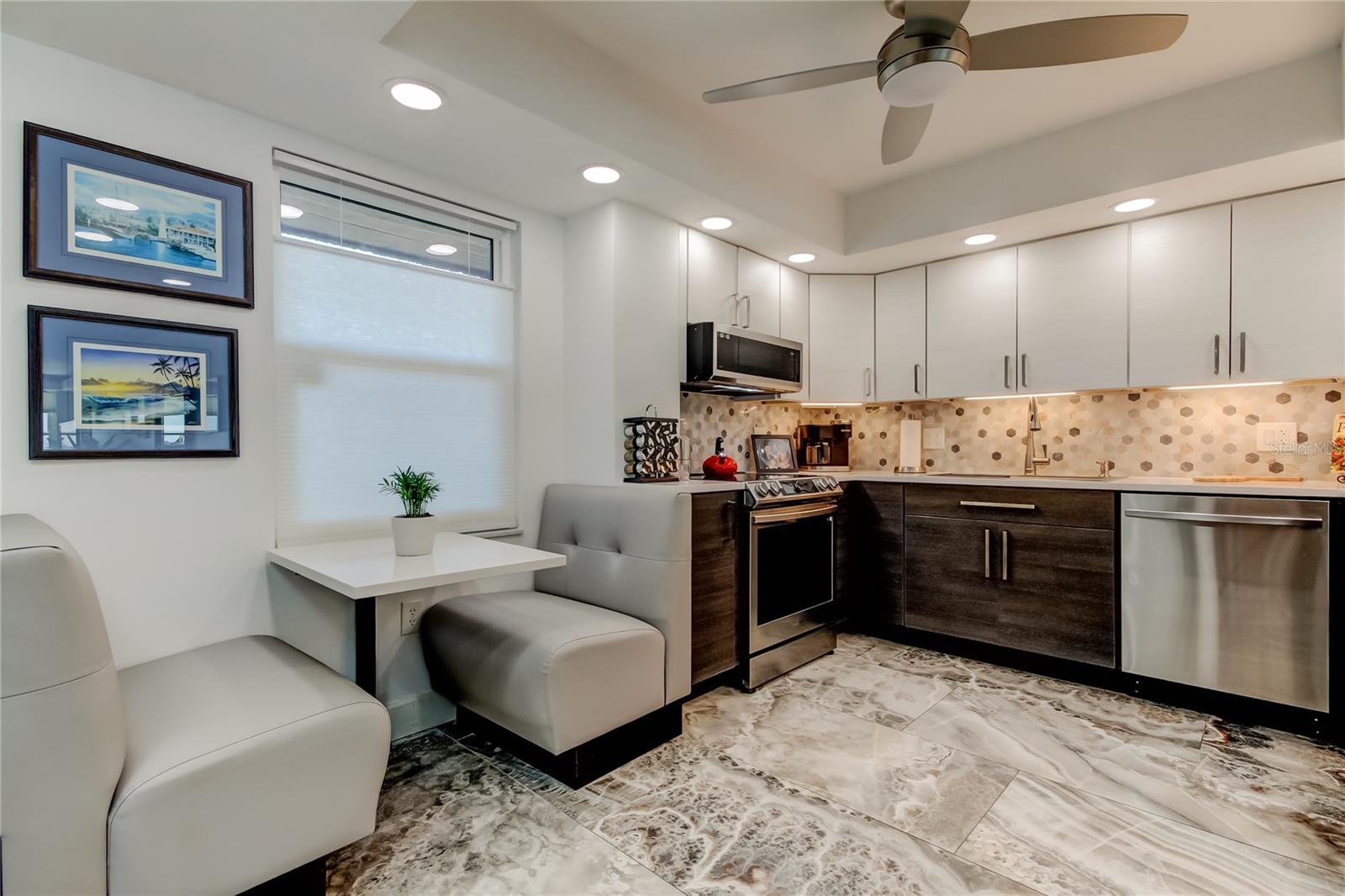 BAYWAY ISLES POINT BRITTANY FOUR - Residential
