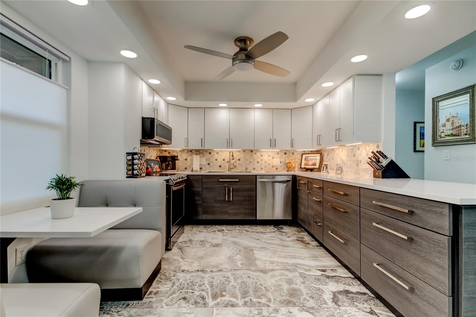 BAYWAY ISLES POINT BRITTANY FOUR - Residential