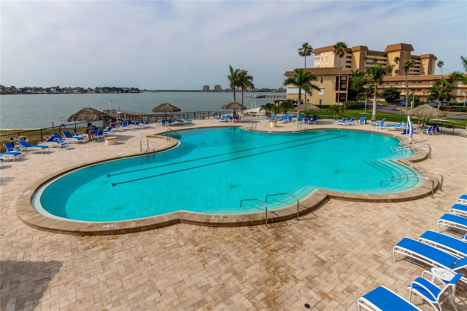 BAYWAY ISLES POINT BRITTANY FOUR - Residential