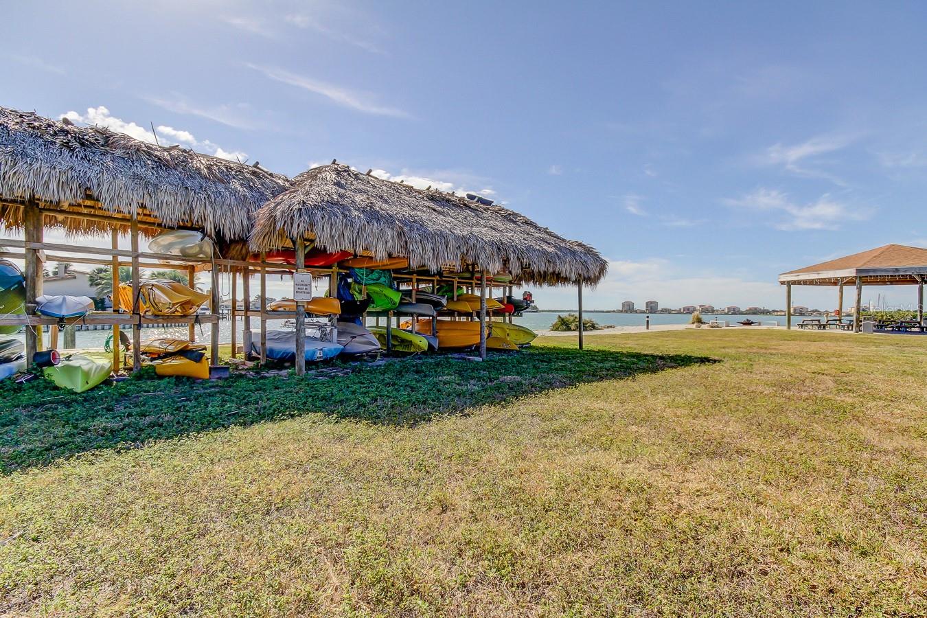 BAYWAY ISLES POINT BRITTANY FOUR - Residential