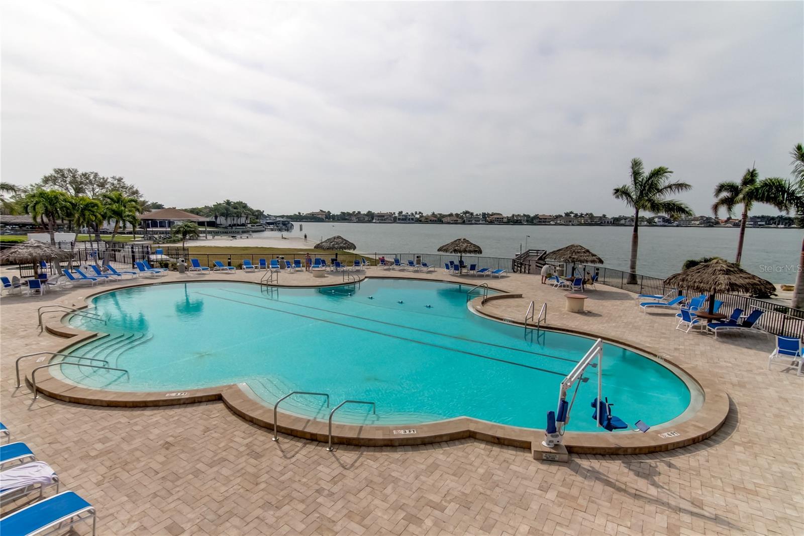 BAYWAY ISLES POINT BRITTANY FOUR - Residential