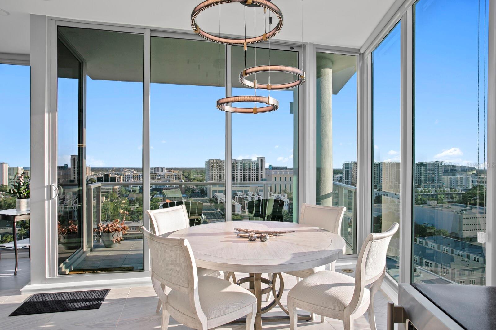 REFLECTION CONDO - Residential