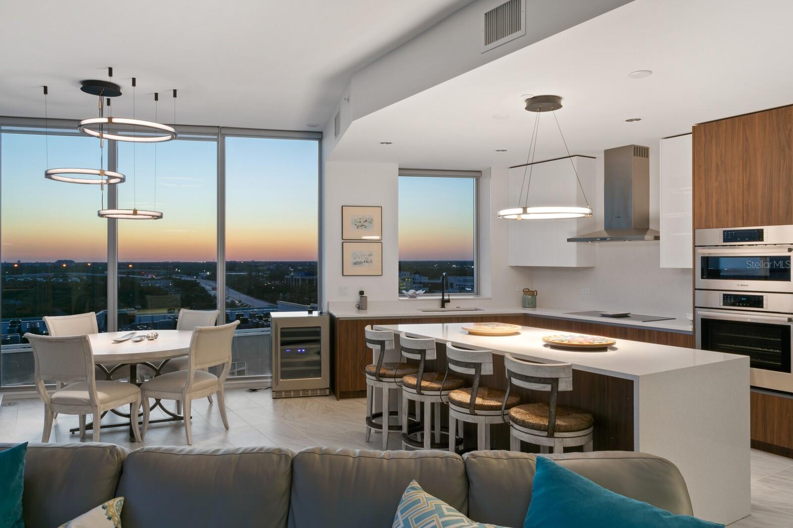 REFLECTION CONDO - Residential