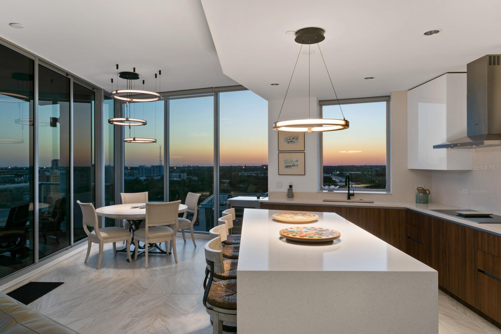 REFLECTION CONDO - Residential