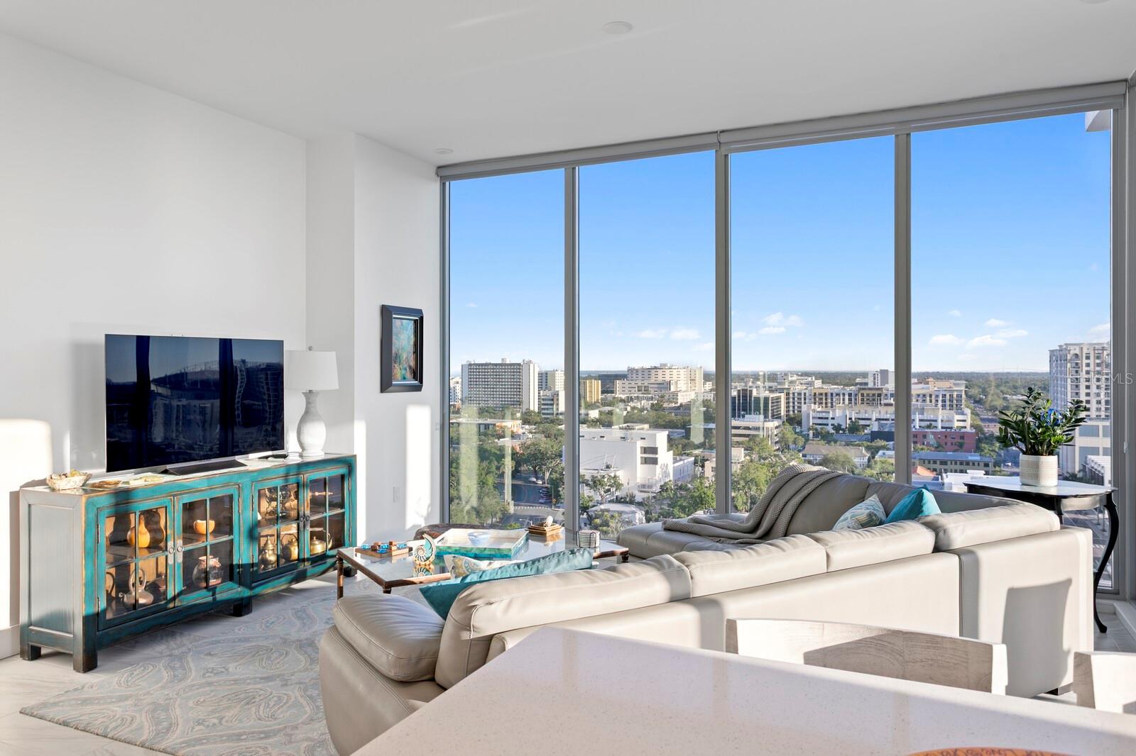 REFLECTION CONDO - Residential