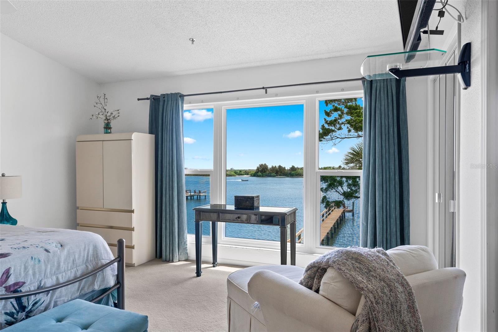 RIVER EDGE ACRES - Residential