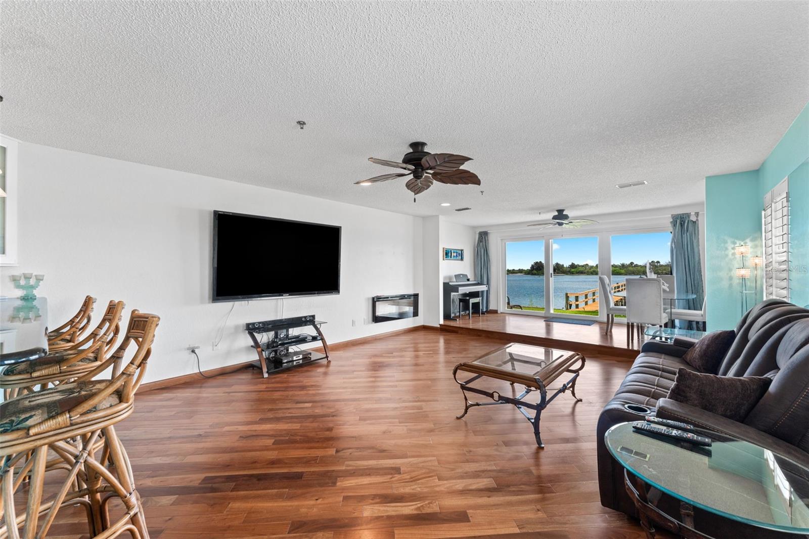 RIVER EDGE ACRES - Residential