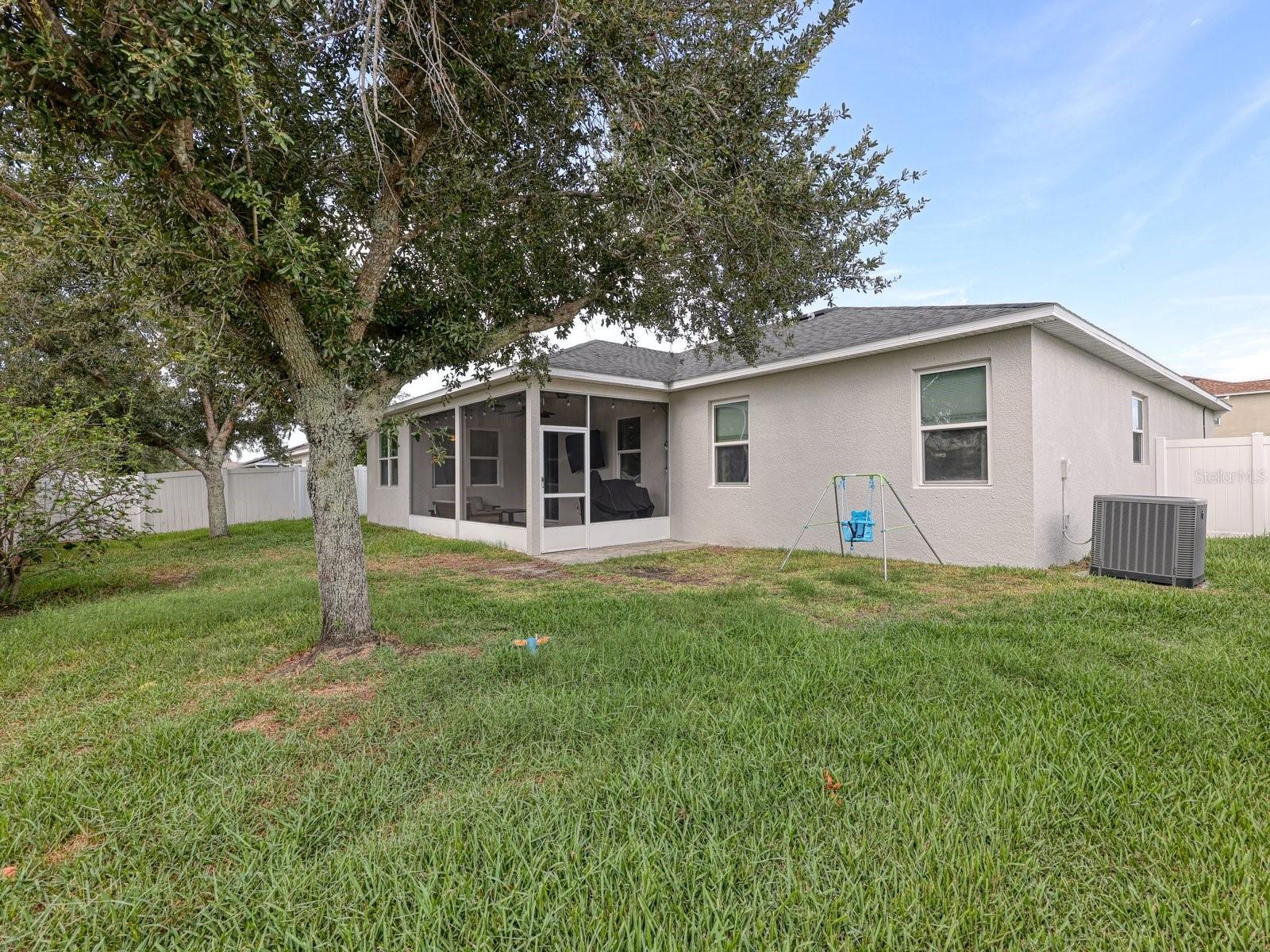 STERLING LAKE - Residential
