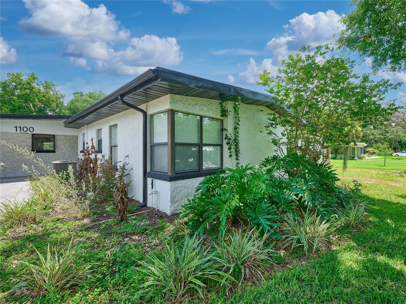 GROVE MANORS - Residential
