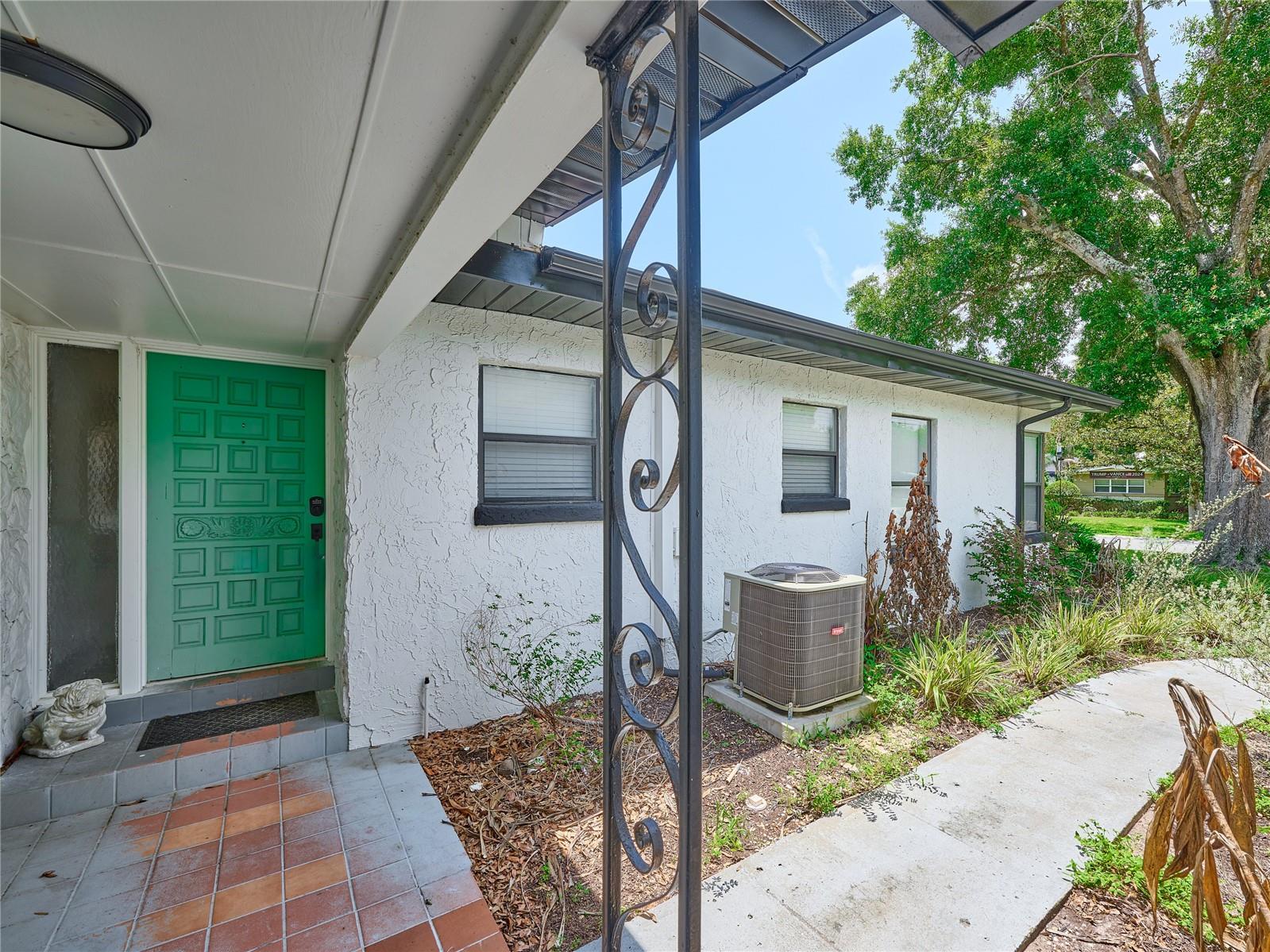 GROVE MANORS - Residential