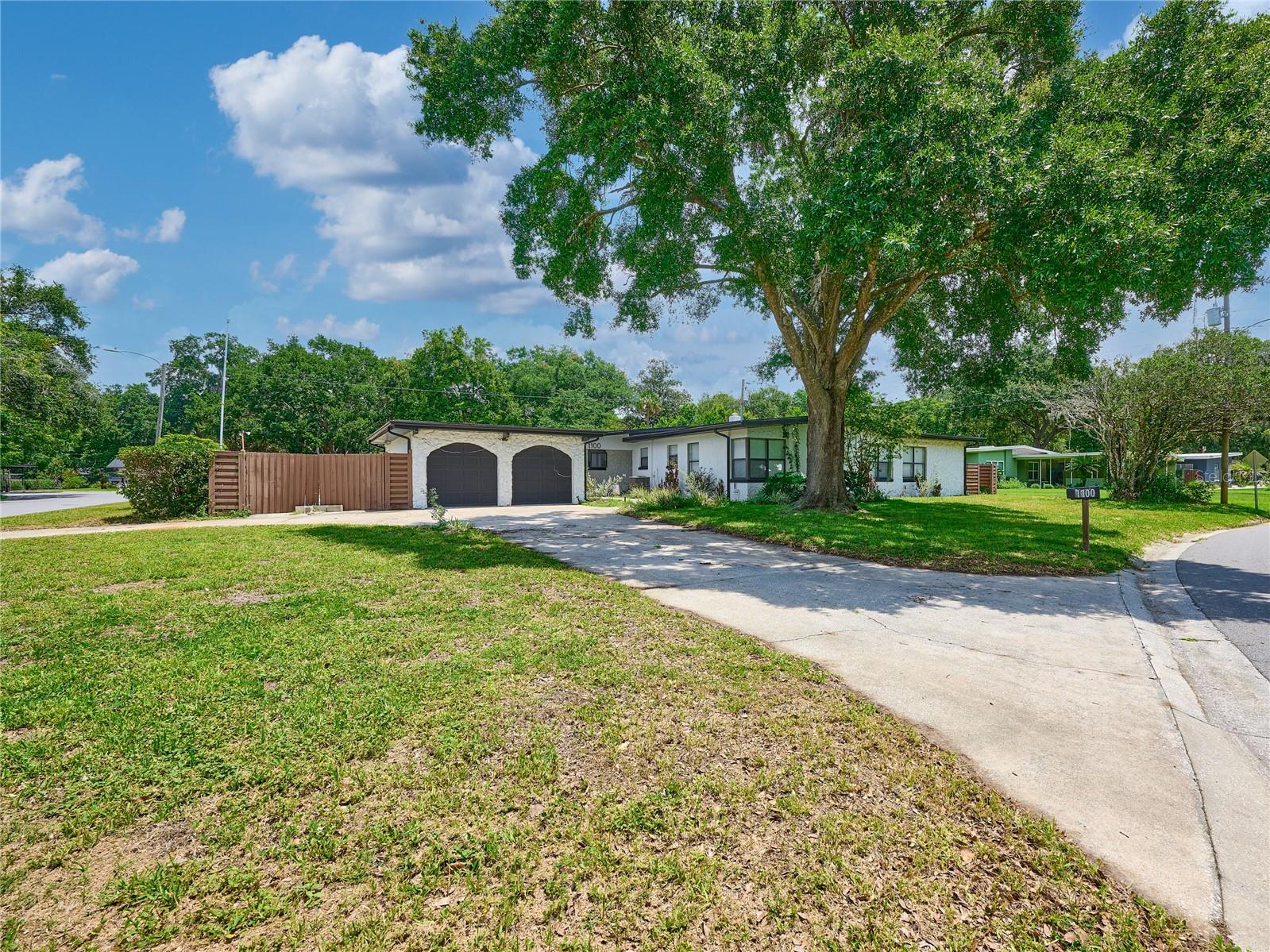 GROVE MANORS - Residential