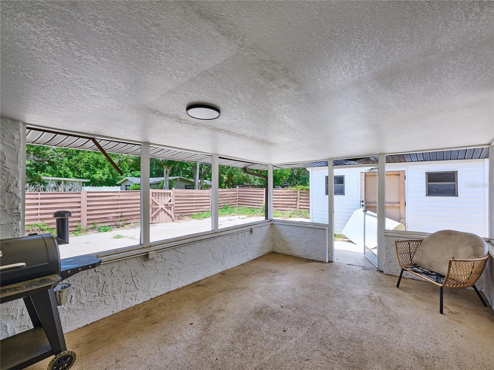 GROVE MANORS - Residential