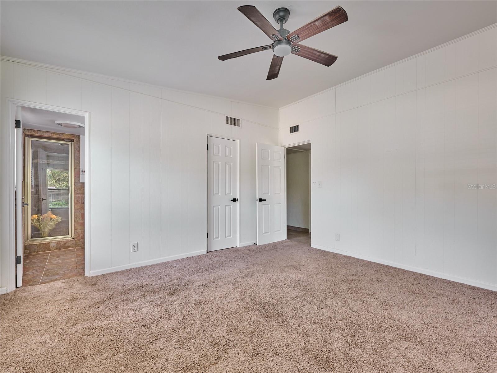 GROVE MANORS - Residential