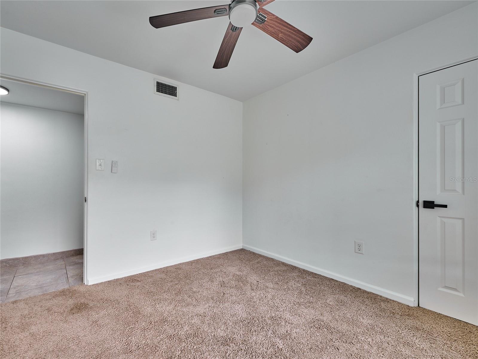 GROVE MANORS - Residential