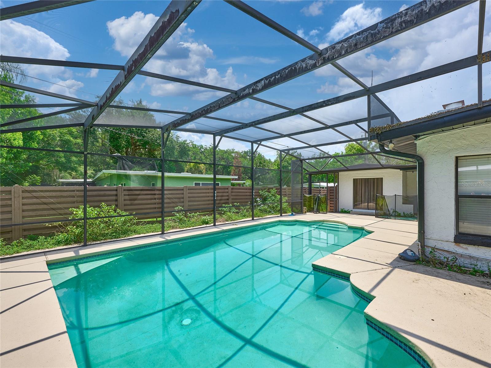 GROVE MANORS - Residential