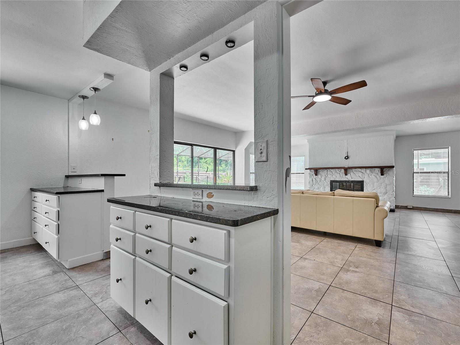 GROVE MANORS - Residential