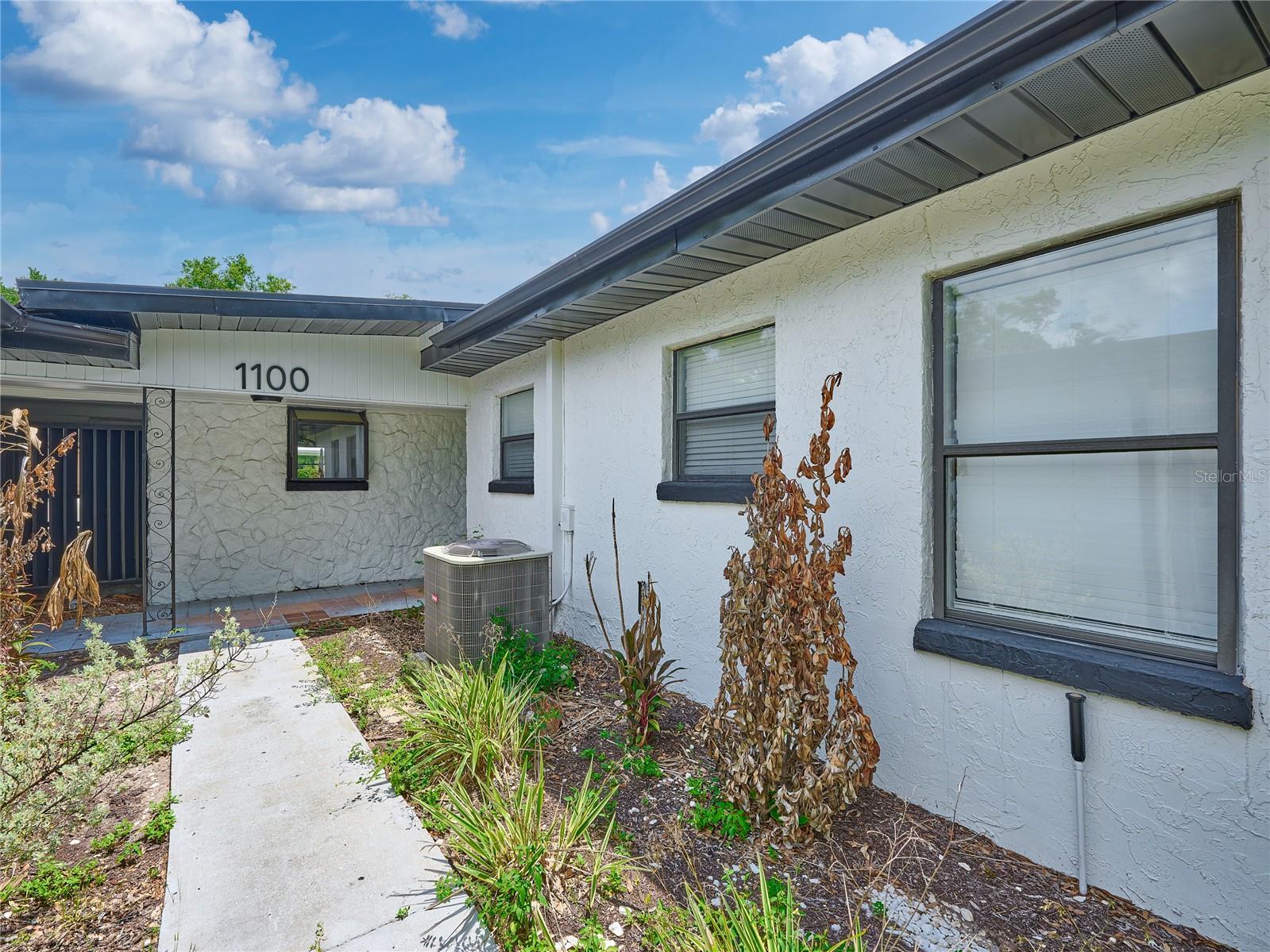 GROVE MANORS - Residential