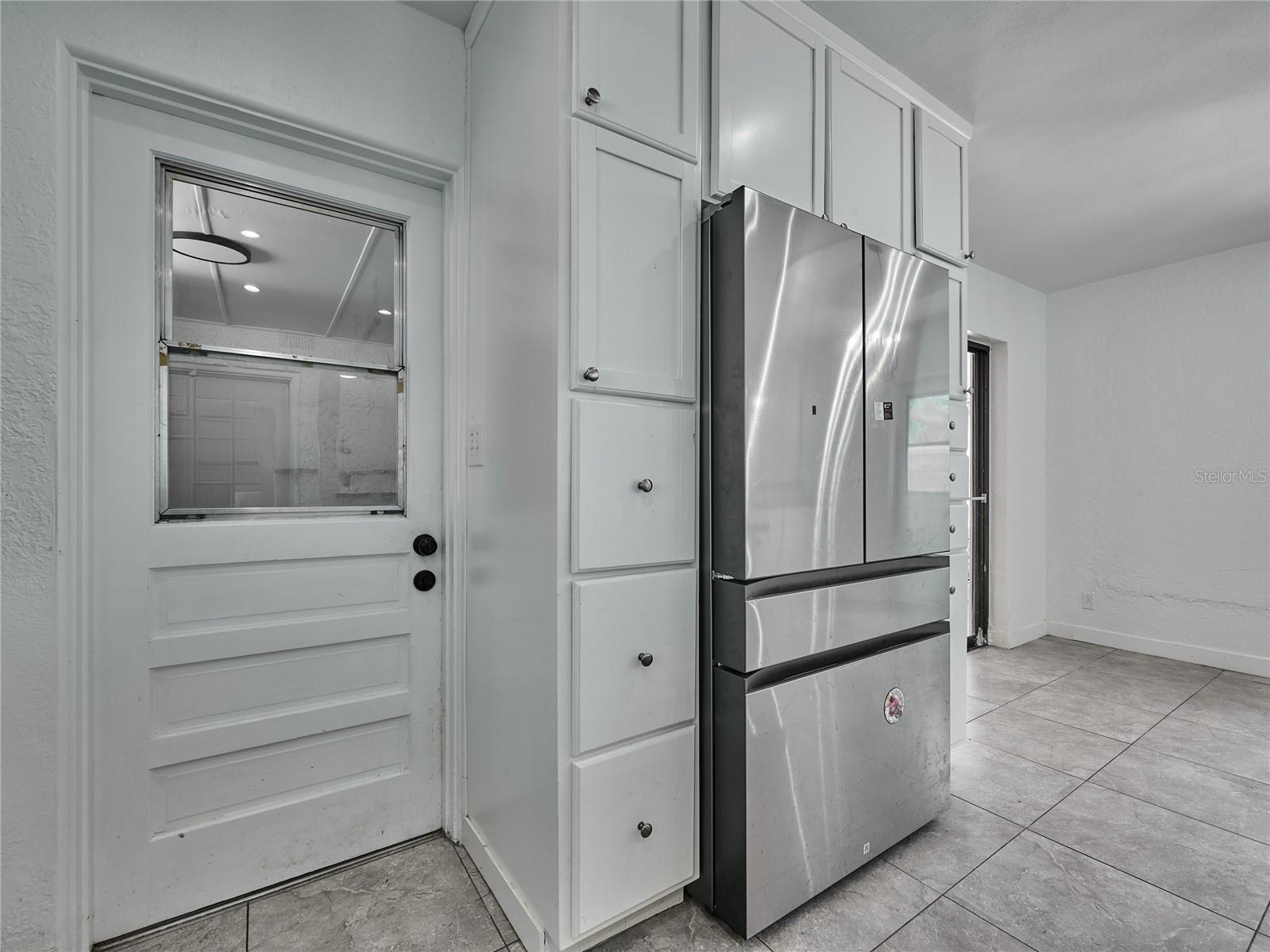 GROVE MANORS - Residential