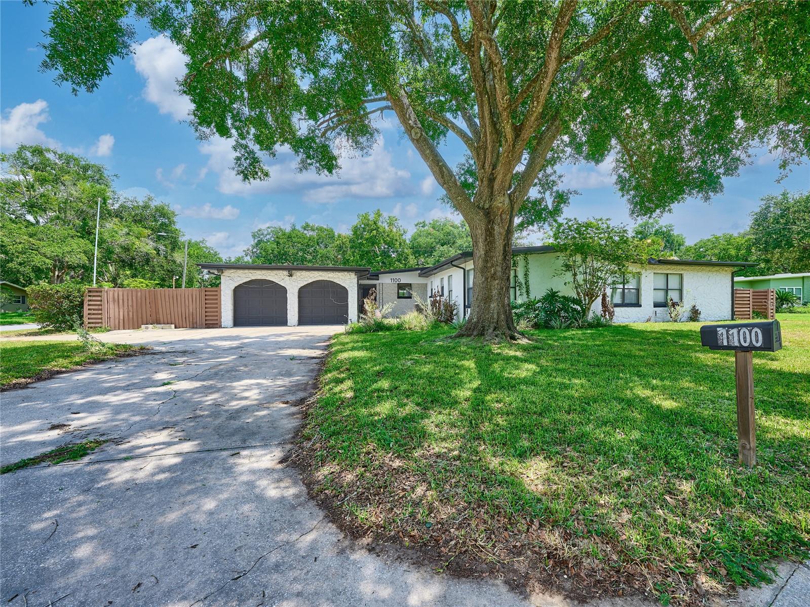 GROVE MANORS - Residential