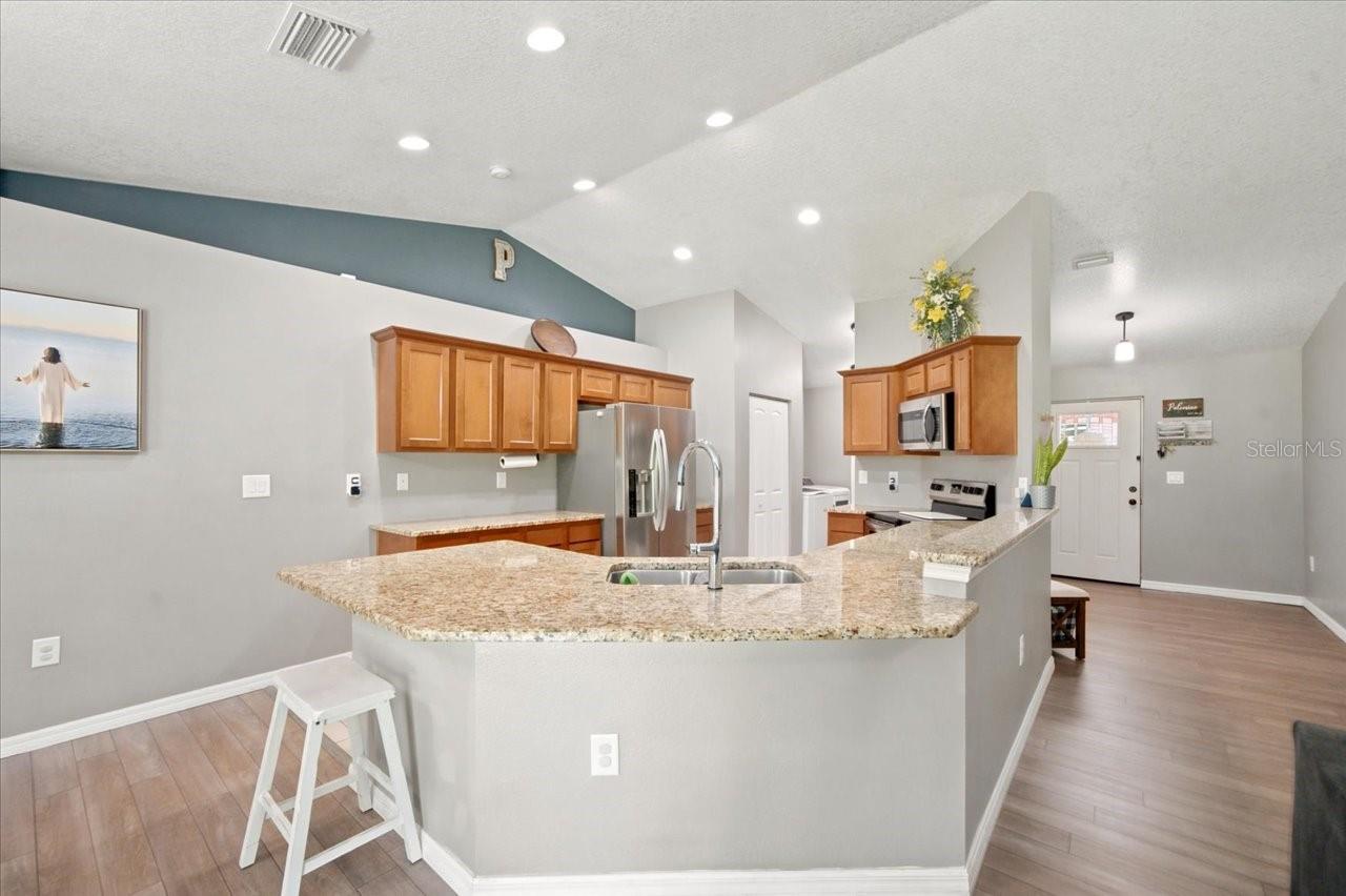 ROYAL HIGHLANDS - Residential