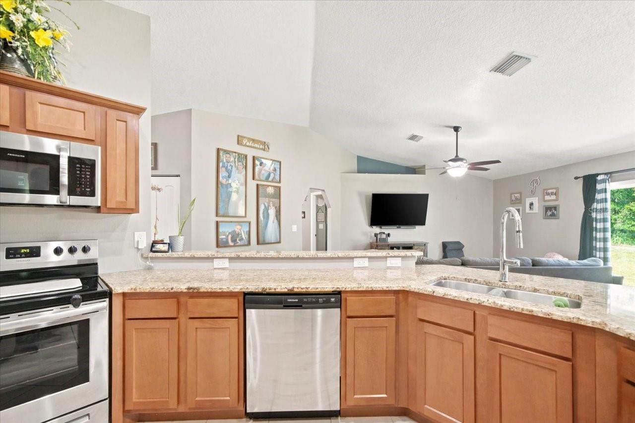 ROYAL HIGHLANDS - Residential