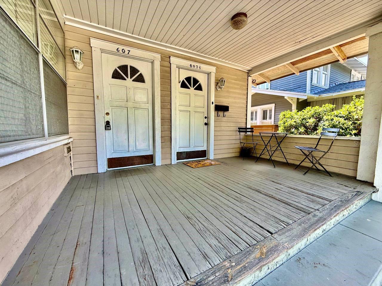 NORTH SUBURB BEAUTIFUL - Residential Lease