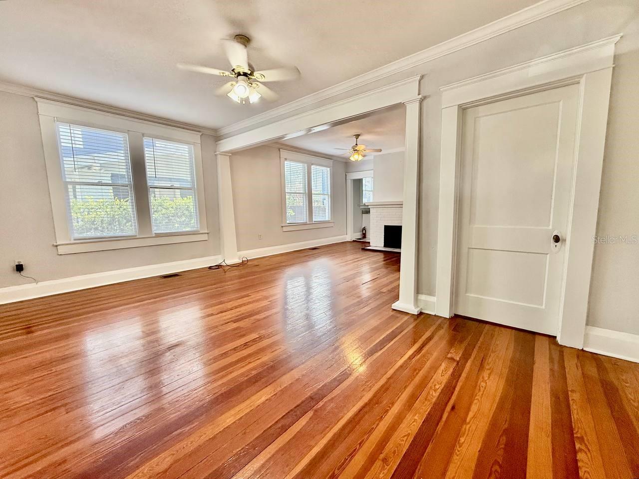 NORTH SUBURB BEAUTIFUL - Residential Lease