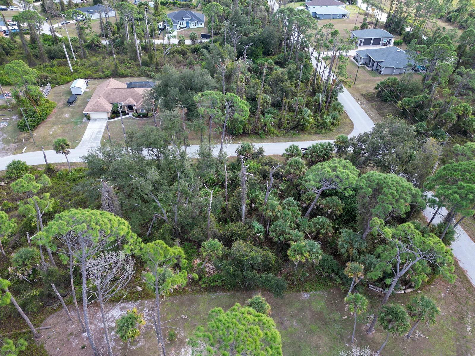 PORT CHARLOTTE SUB 33 - Land