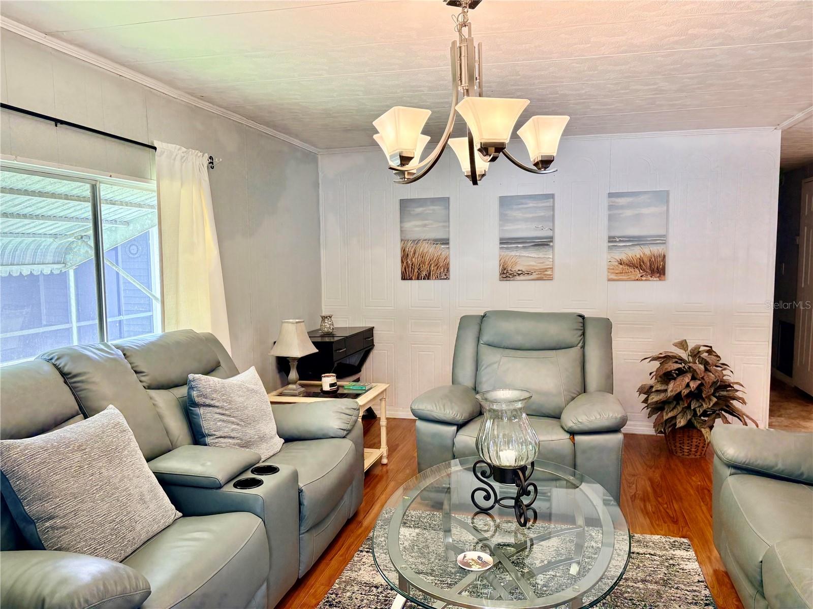 LAUREL ESTATES - Residential