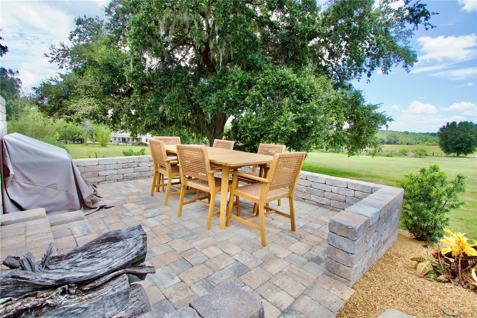 ROLLINS ESTATES - Residential