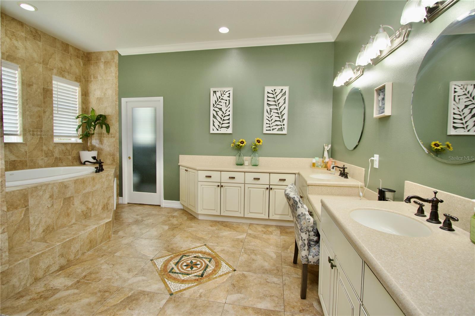 ROLLINS ESTATES - Residential