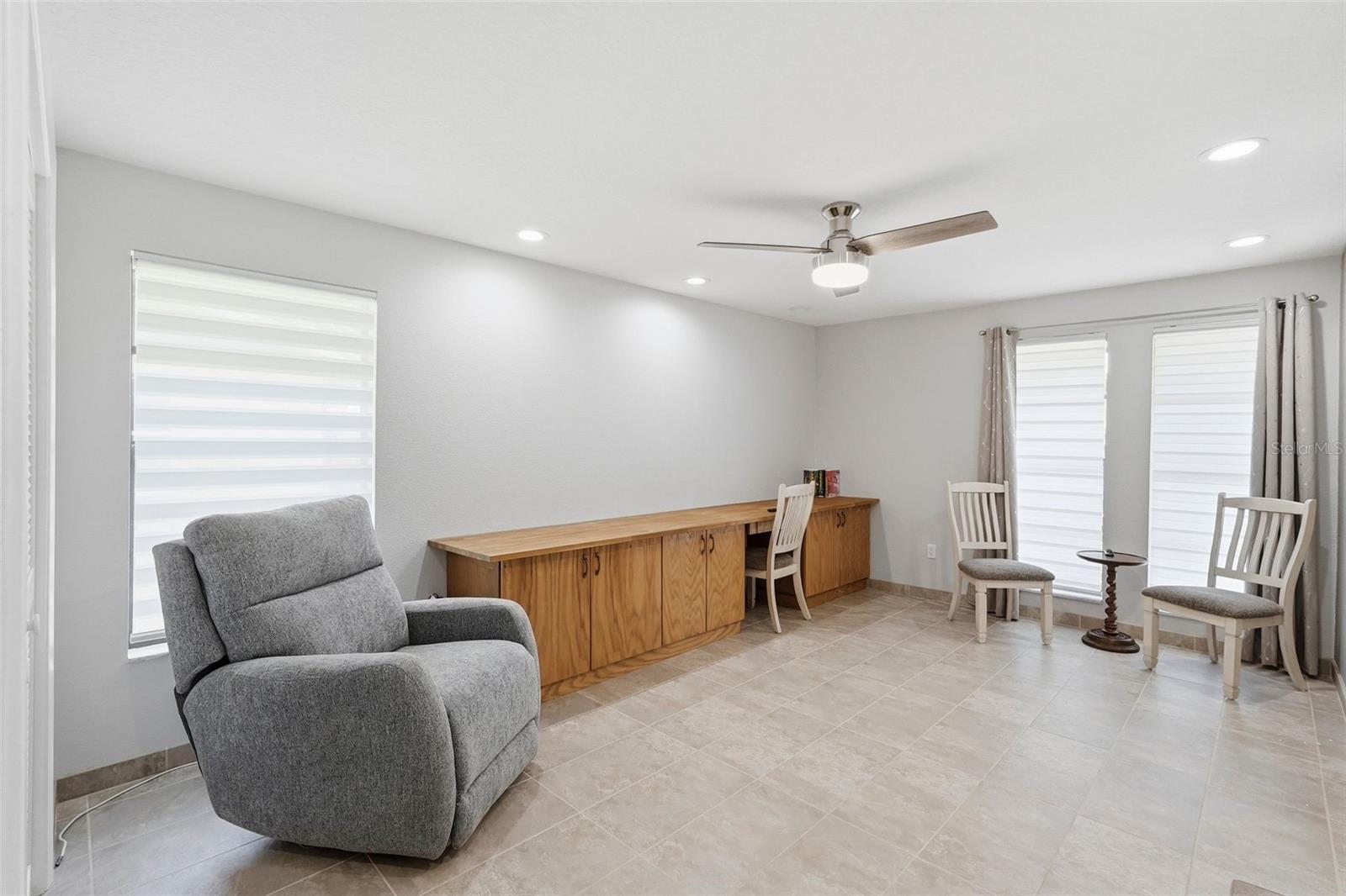 BLUFFS FIRST ADD THE - Residential
