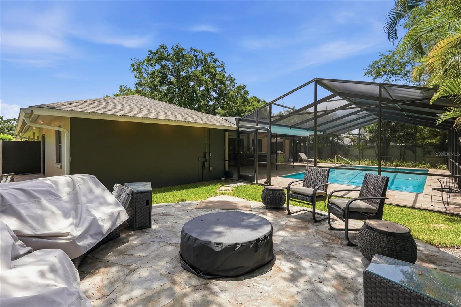 BLUFFS FIRST ADD THE - Residential