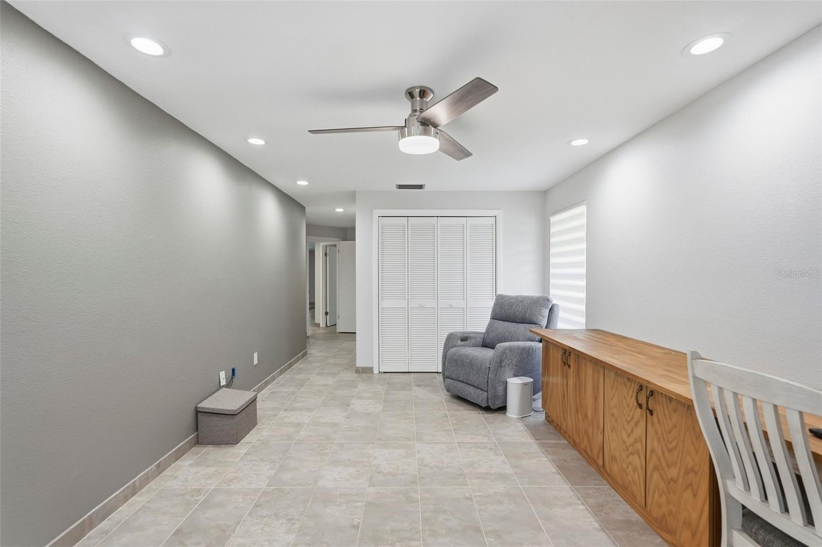 BLUFFS FIRST ADD THE - Residential