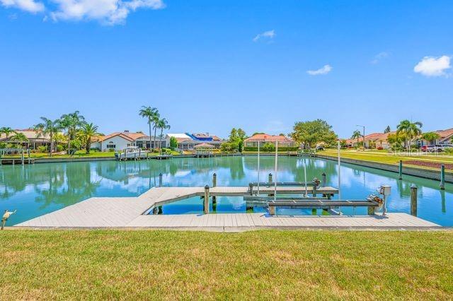 BAYPORT VILLAGE - Residential