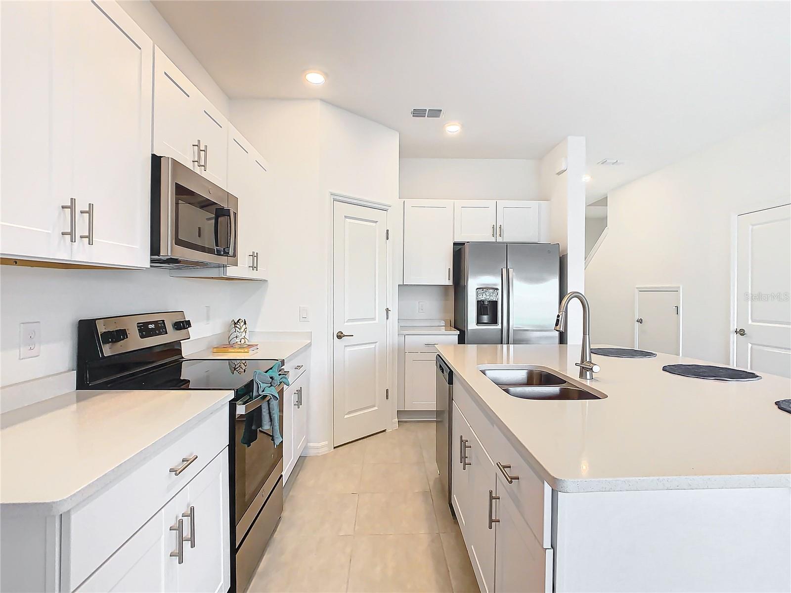 BELLALAGO POD G TWNHMS - Residential Lease