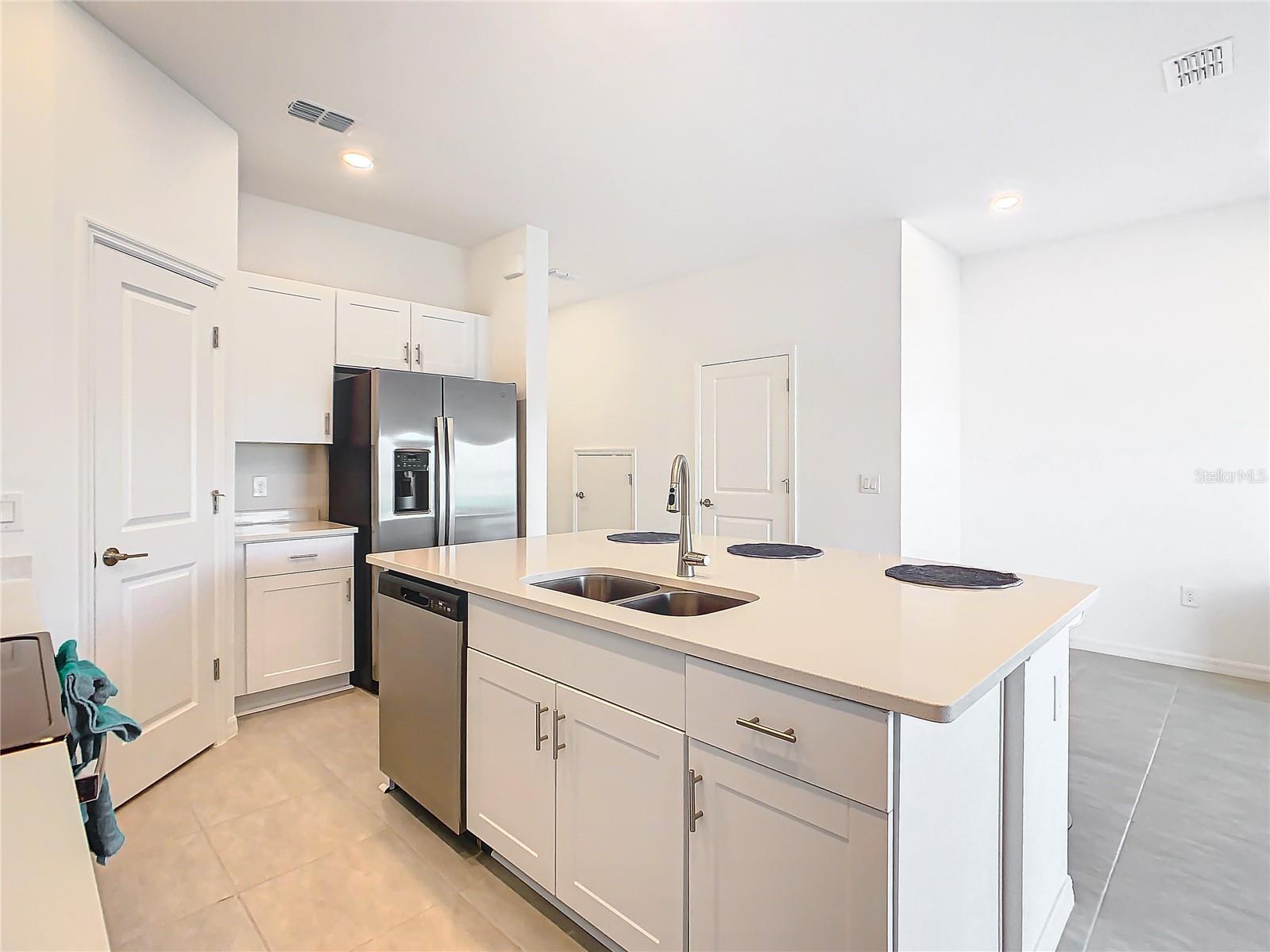 BELLALAGO POD G TWNHMS - Residential Lease