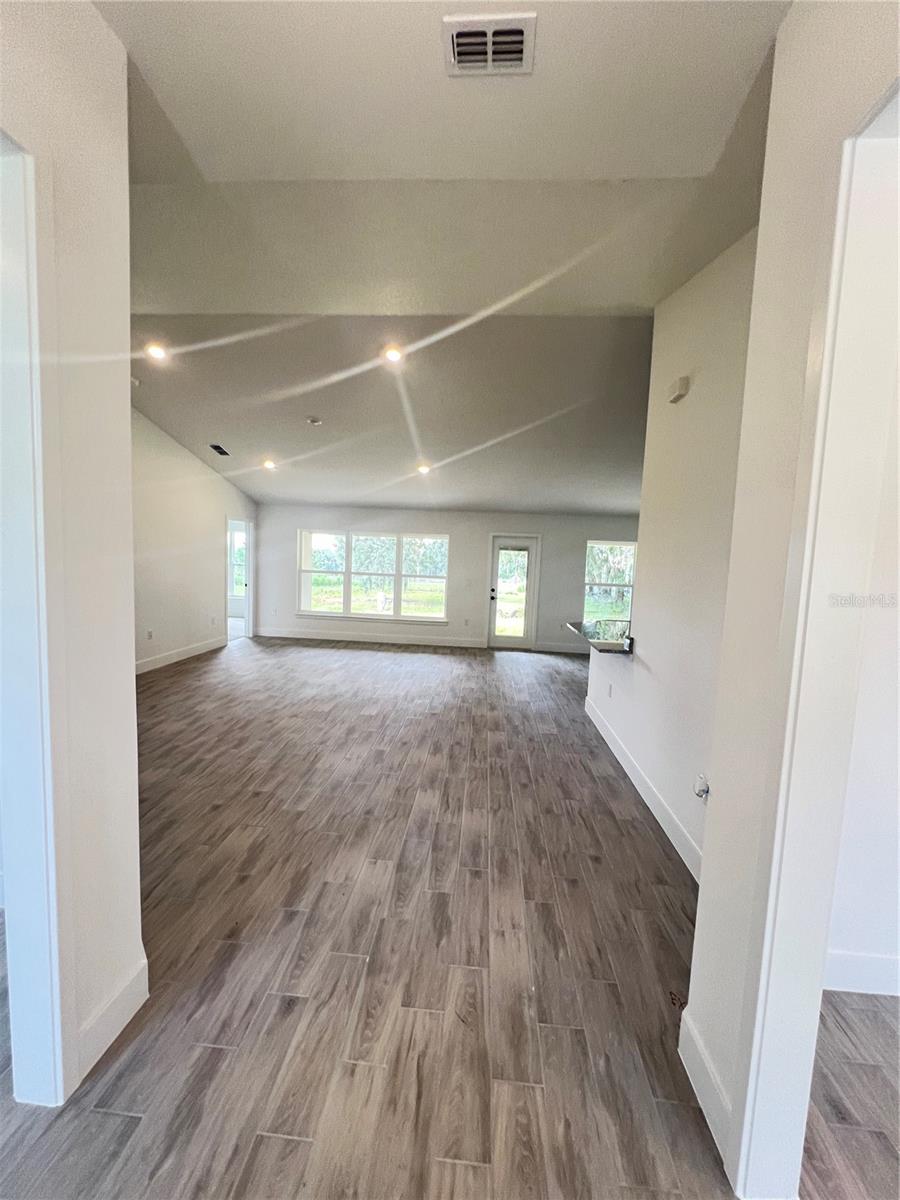 HILL COUNTRY ESTATES - Residential